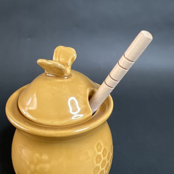 Creative Co-Op Honey Pot with Wood Dipper – Golden Yellow Stoneware Jar (8 oz) - Picture 4 of 10
